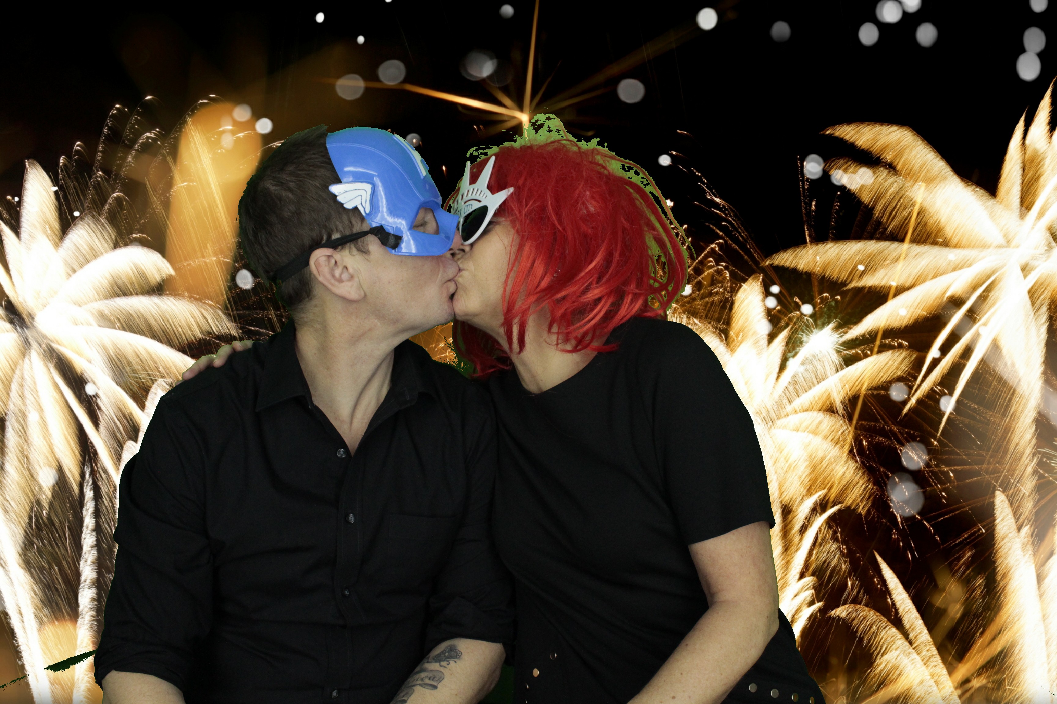 New Years Eve Party Silvermere | View more photos from the event at gallery.myphotoboothexperience.co.uk/u/MyPhotoBoothExperienceLtd/New-Years-Eve-Party-Silvermere
